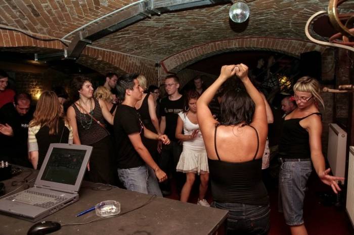 Lipstick on the Grass